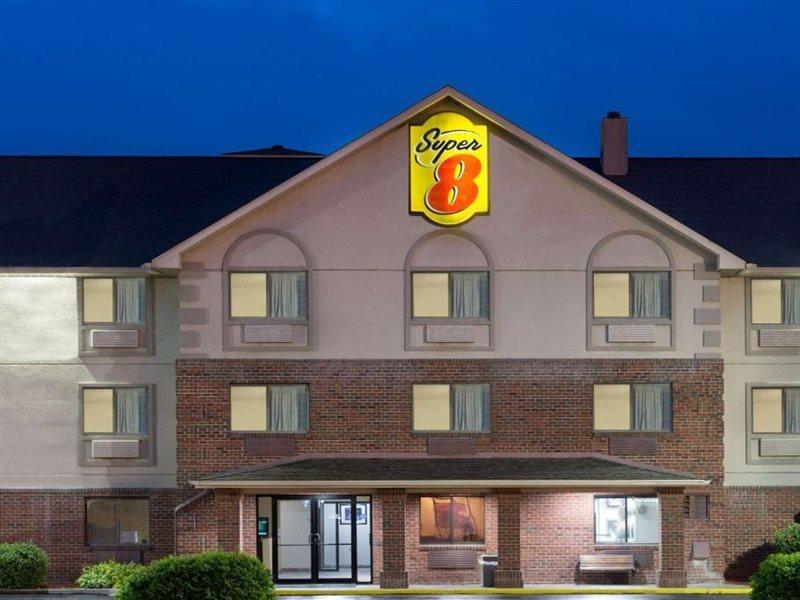 Super 8 By Wyndham Morgantown Hotel Exterior photo