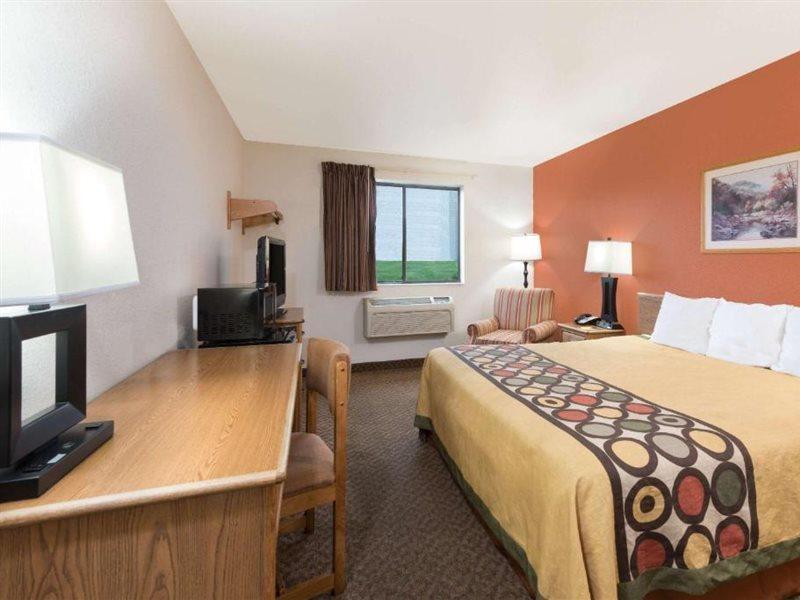 Super 8 By Wyndham Morgantown Hotel Exterior photo