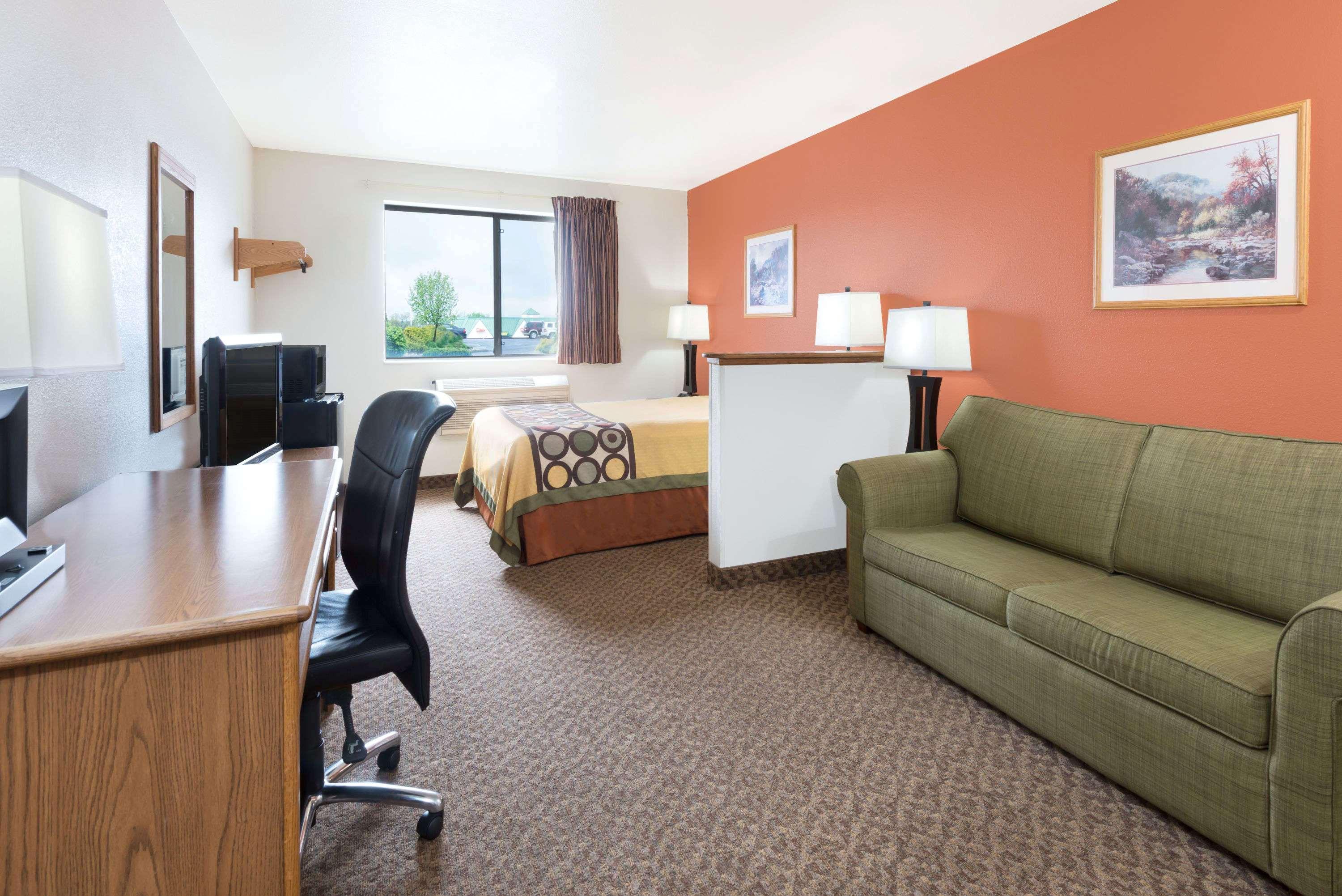 Super 8 By Wyndham Morgantown Hotel Exterior photo