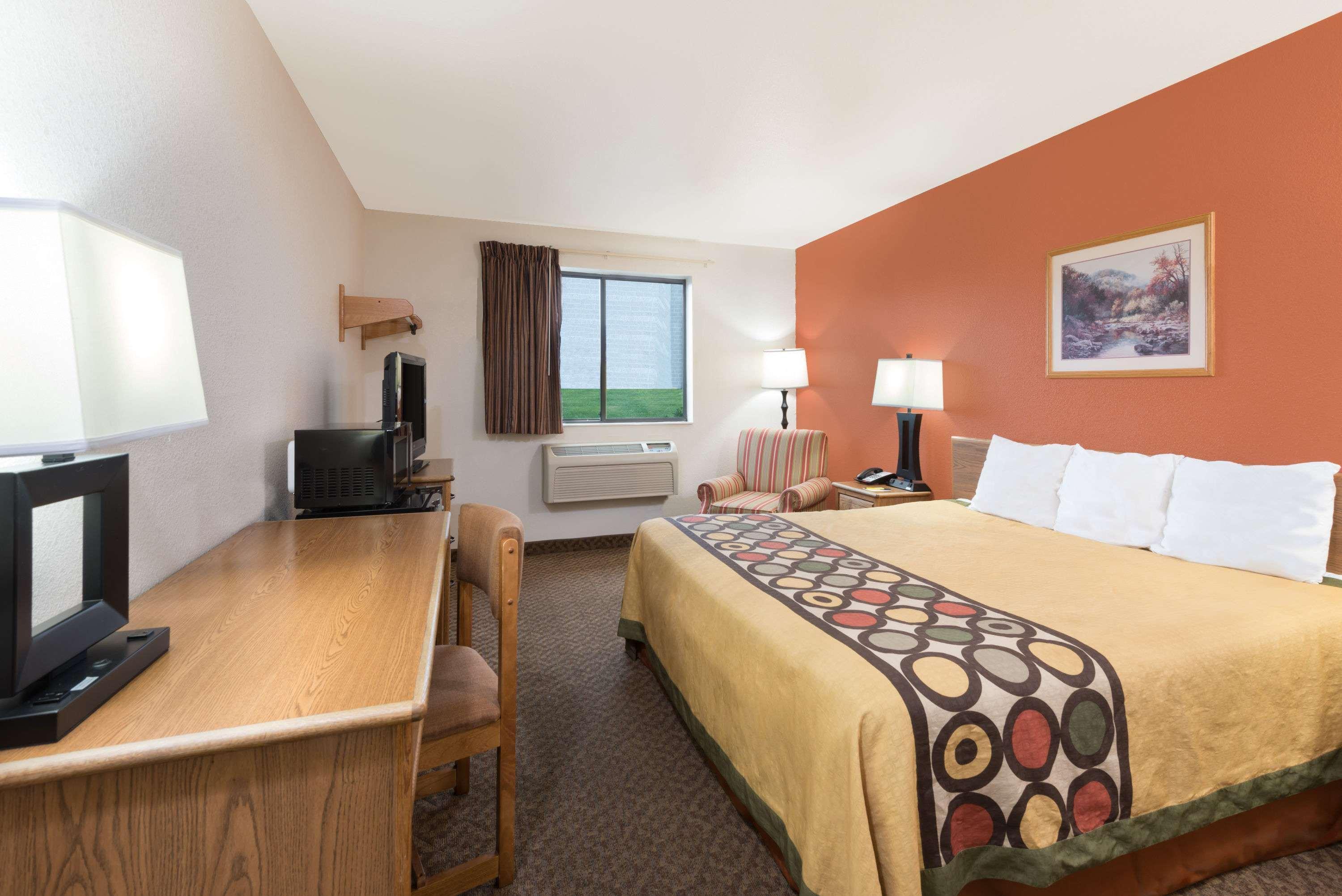 Super 8 By Wyndham Morgantown Hotel Exterior photo